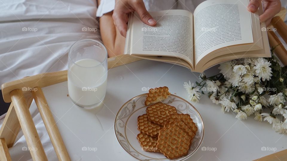 Breakfast in the bed 