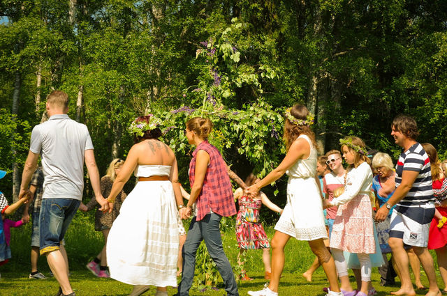 A SWEDISH SUMMER CELEBRATION