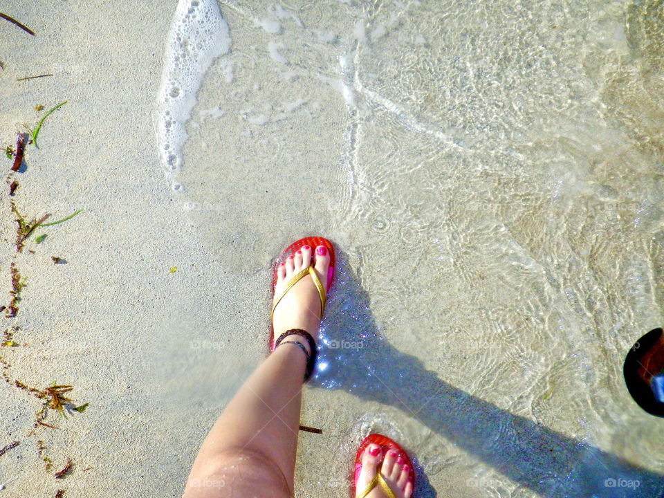 Walking at the beach, feet only