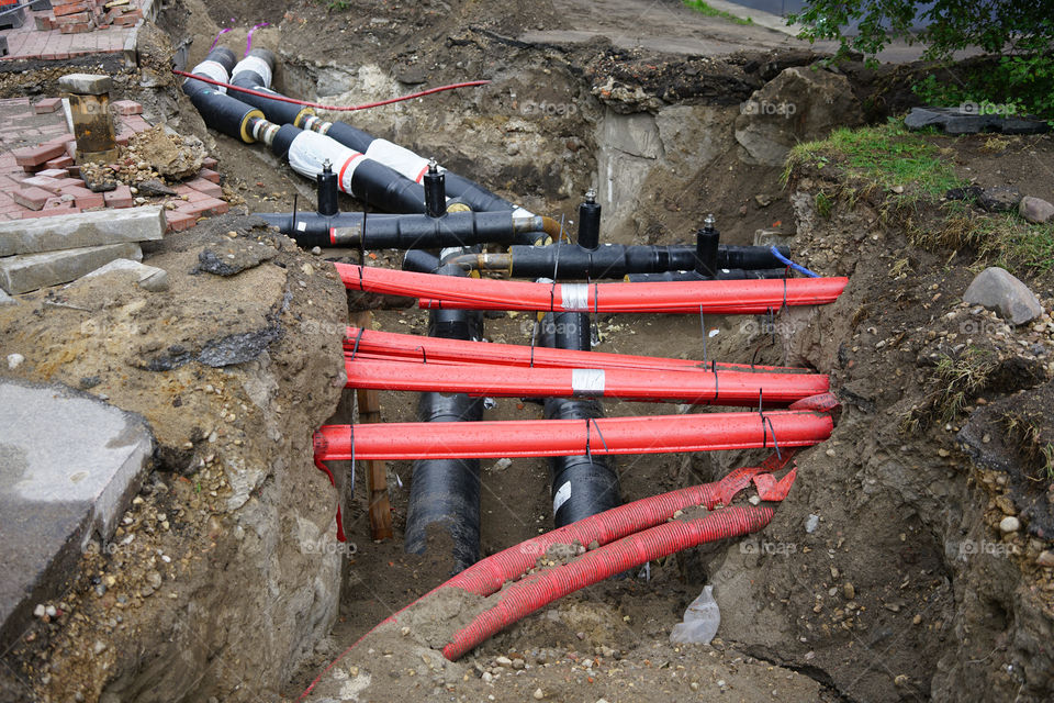 replacement and reconstruction of the heating system pipelines in the city street