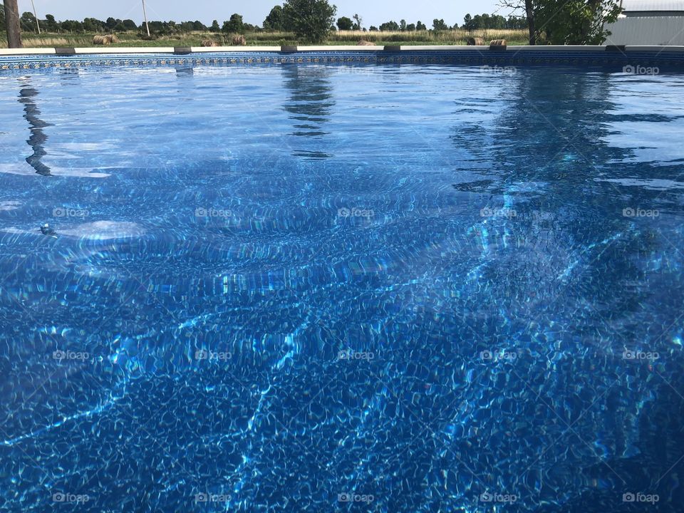 Clear pool 27ft
