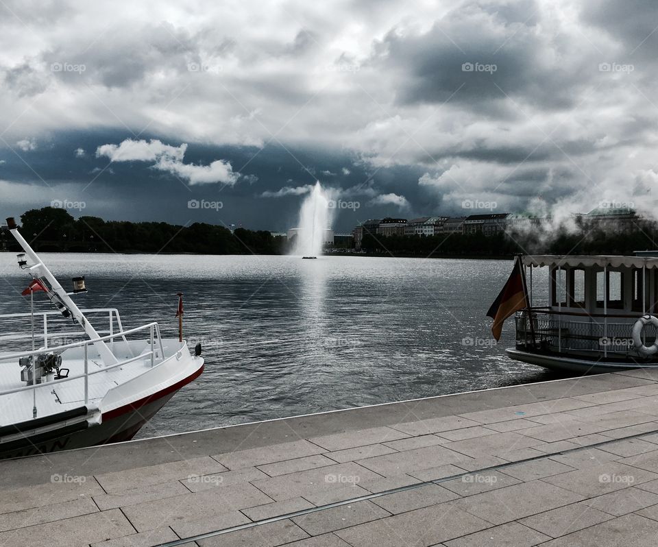 Hamburg -City.Alster. Storm