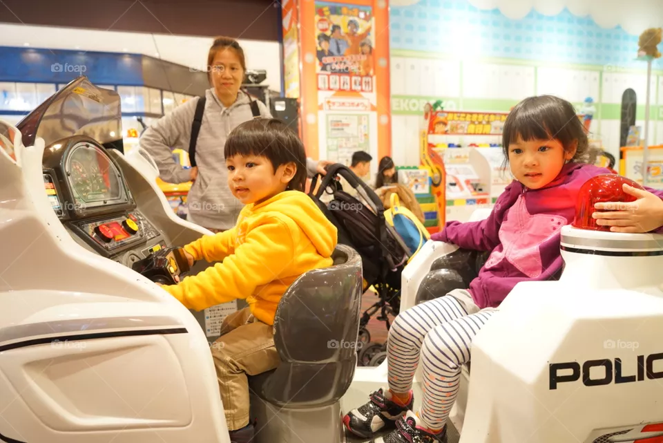 Child, People, Vehicle, Indoors, Family