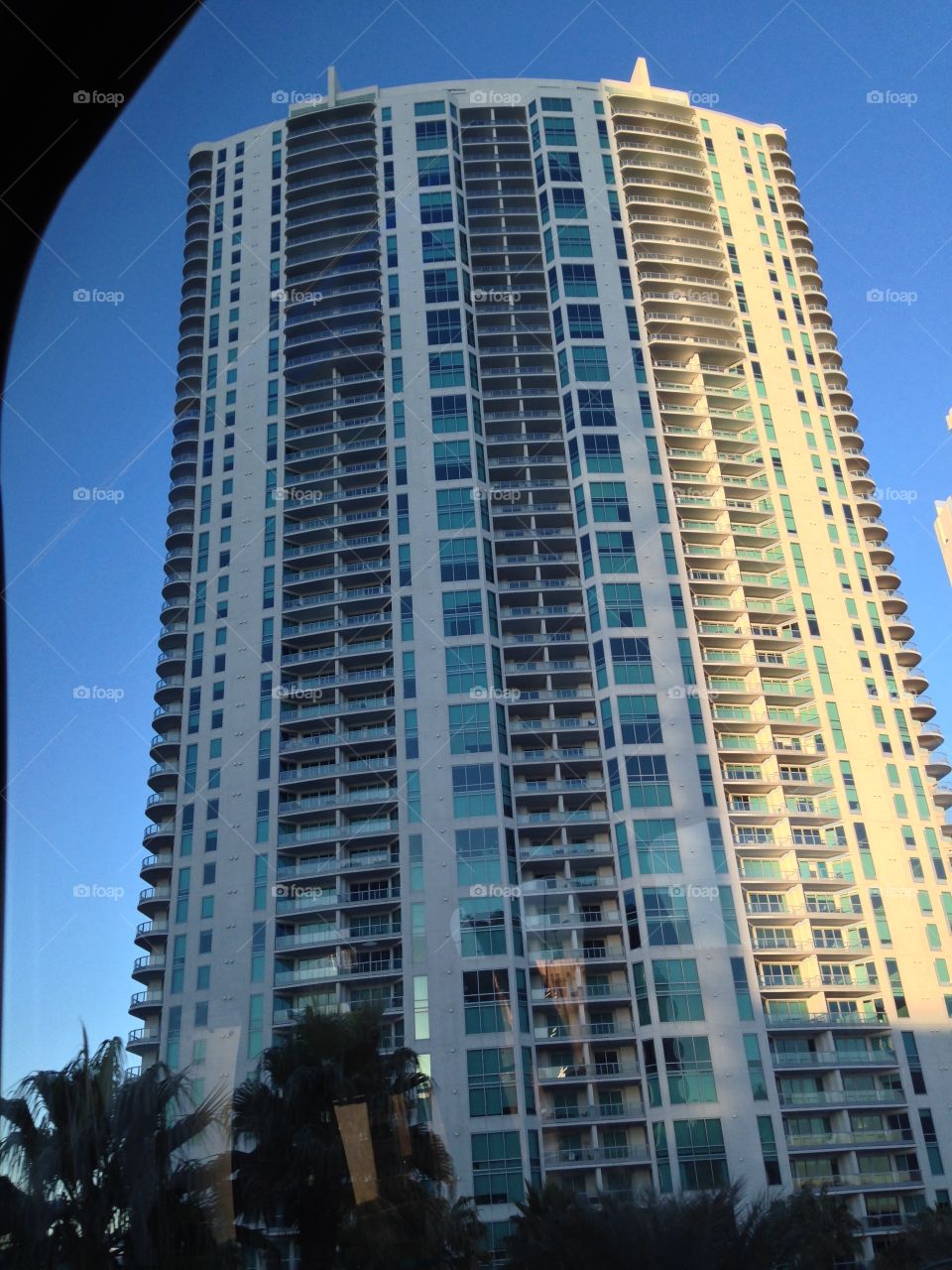 Skyscraper 

Published by:
HappyBrownMonkey 