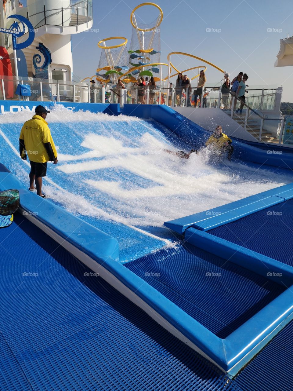 flow rider Independence of the seas.