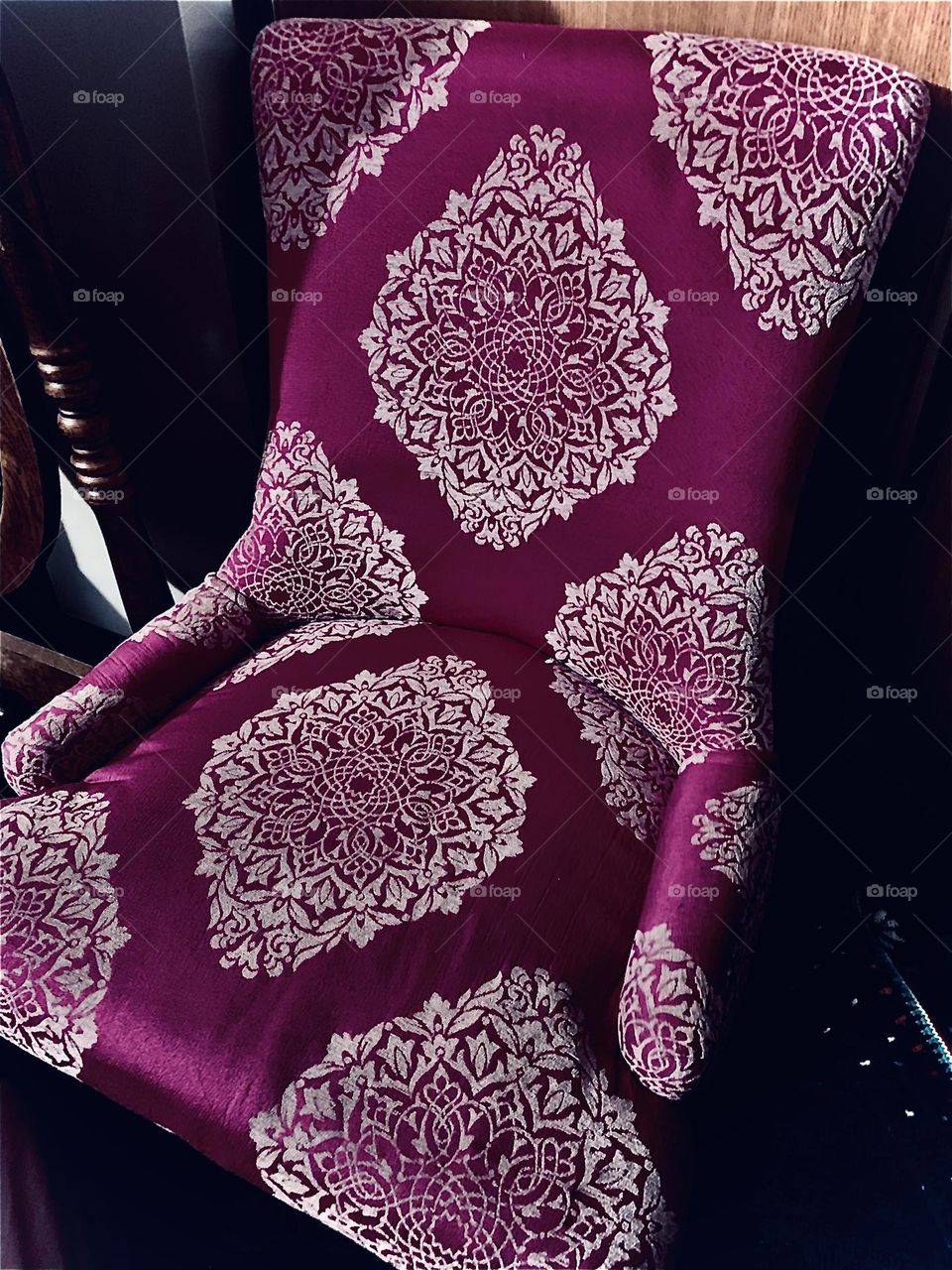 Mandala magenta arm chair