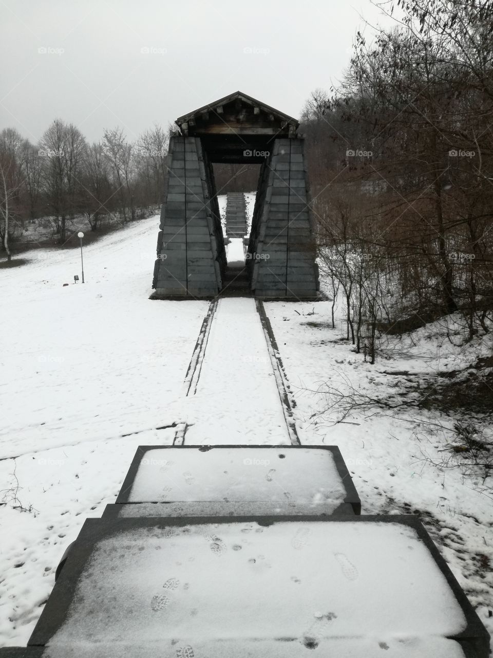 Modern monument alignment