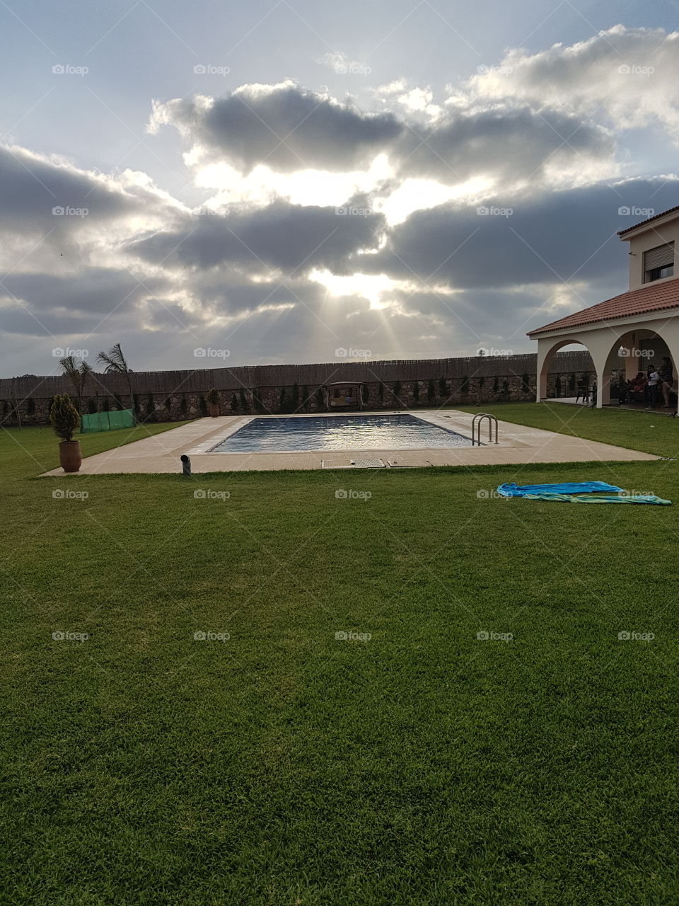 sky view of the food pool cloud