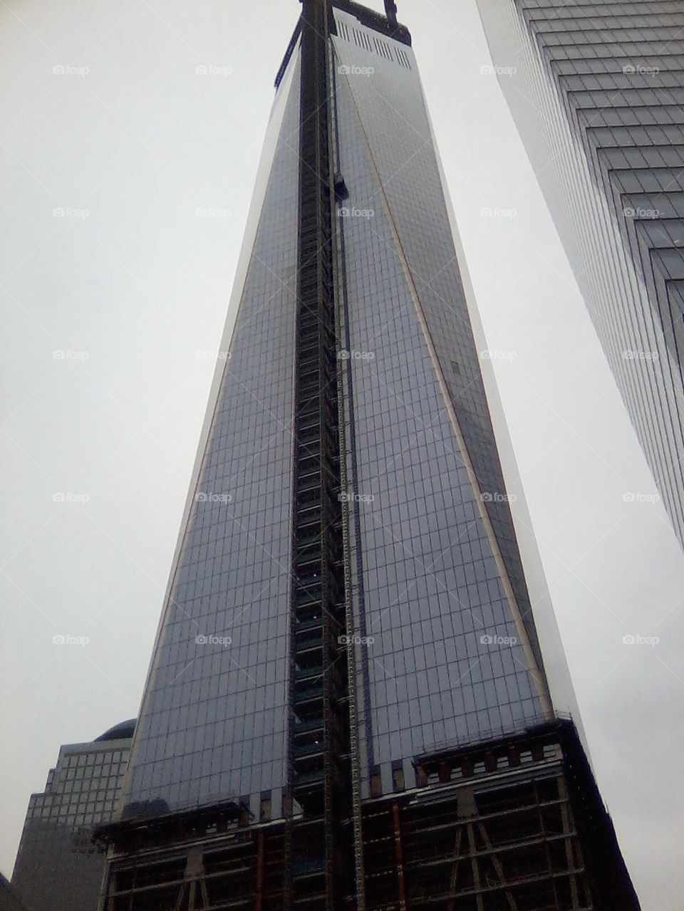 Angle freedom tower