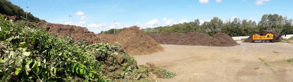 compost vegetal lot green waste step decomposition plant shredders machine environment leaf branch