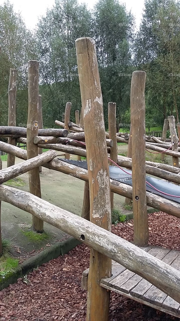 Child's wooden claiming frame