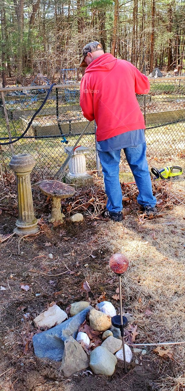 #keepingbusy Projects outside cleaning yard, yardwork, rake, lead leaves to burn!