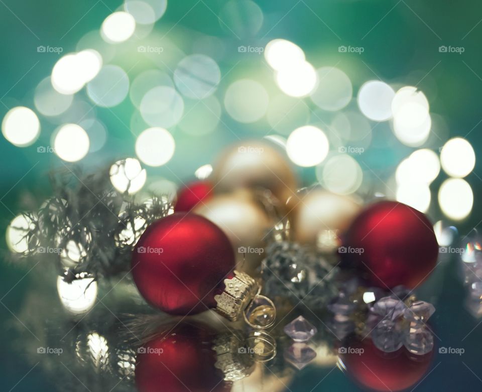 Bokeh background winter glitter red