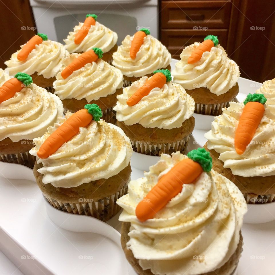 Muffins with whipped cream