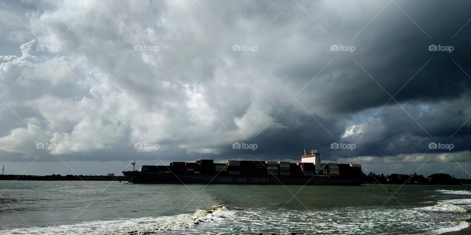 container ship transporting