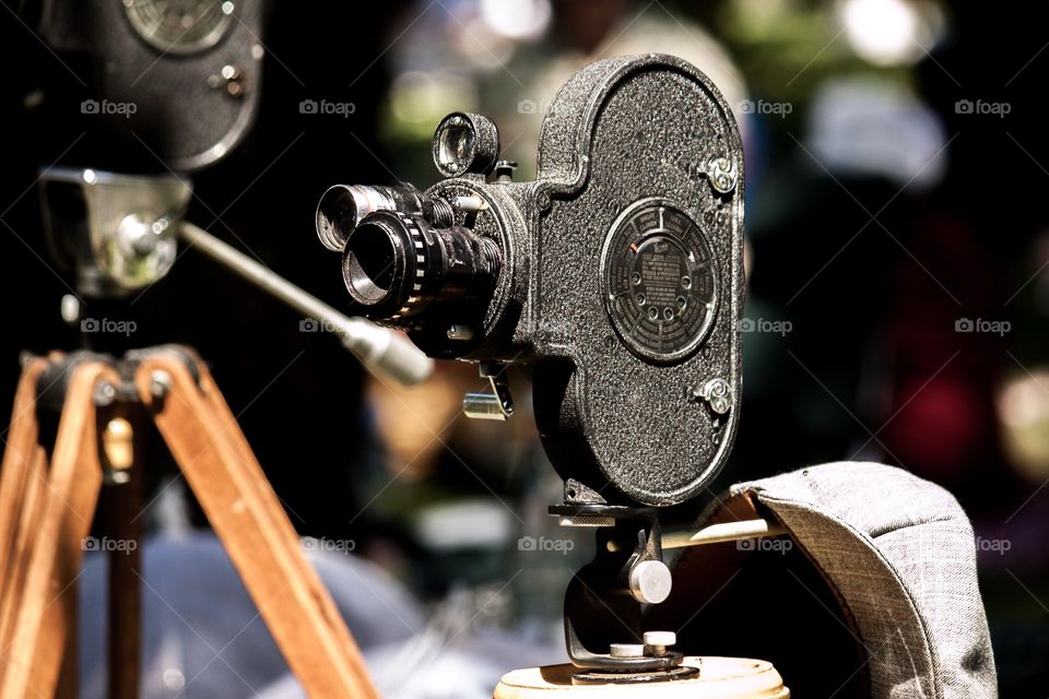 1920’s era movie camera