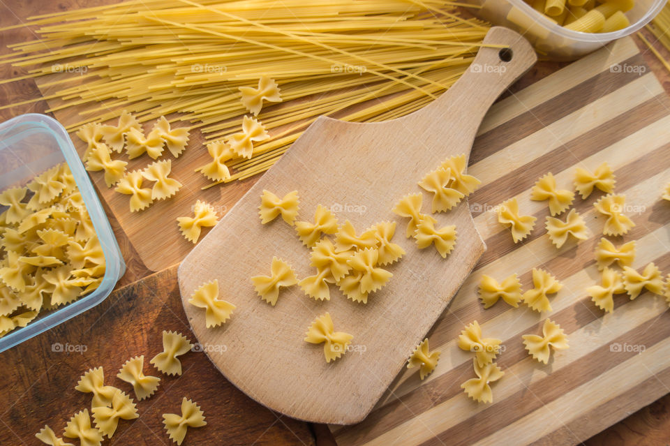 Different types of pasta.