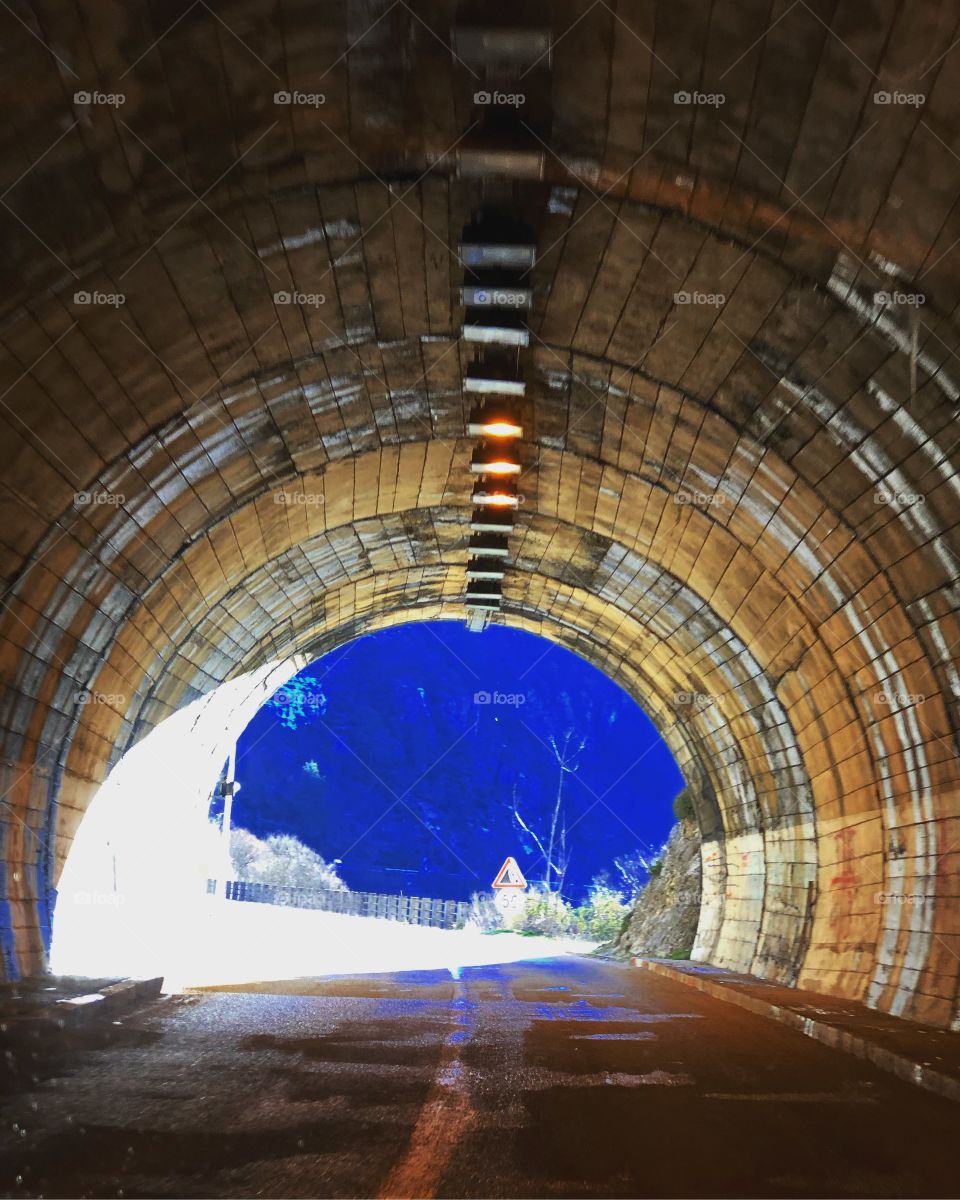 Insane blue from tunnel chromatic vibe