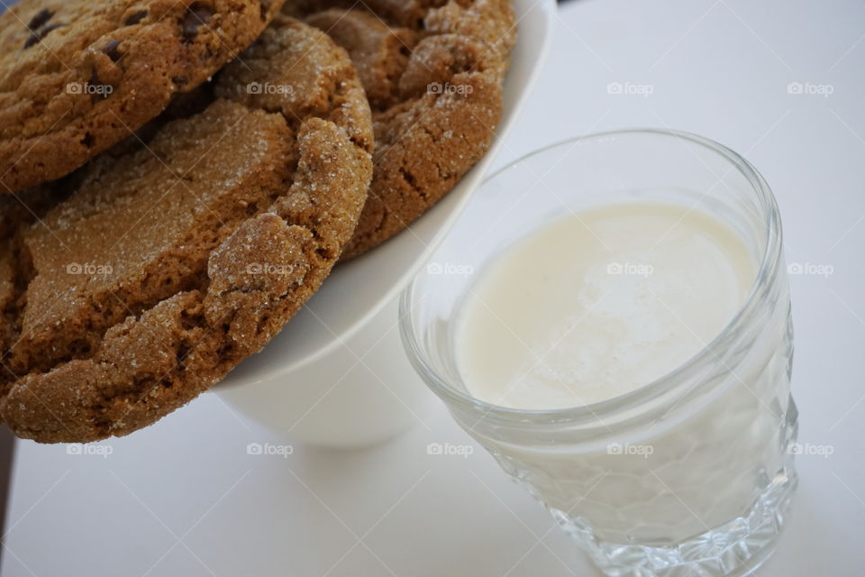 Milk and cookies 