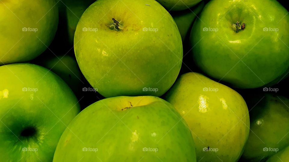 green apples