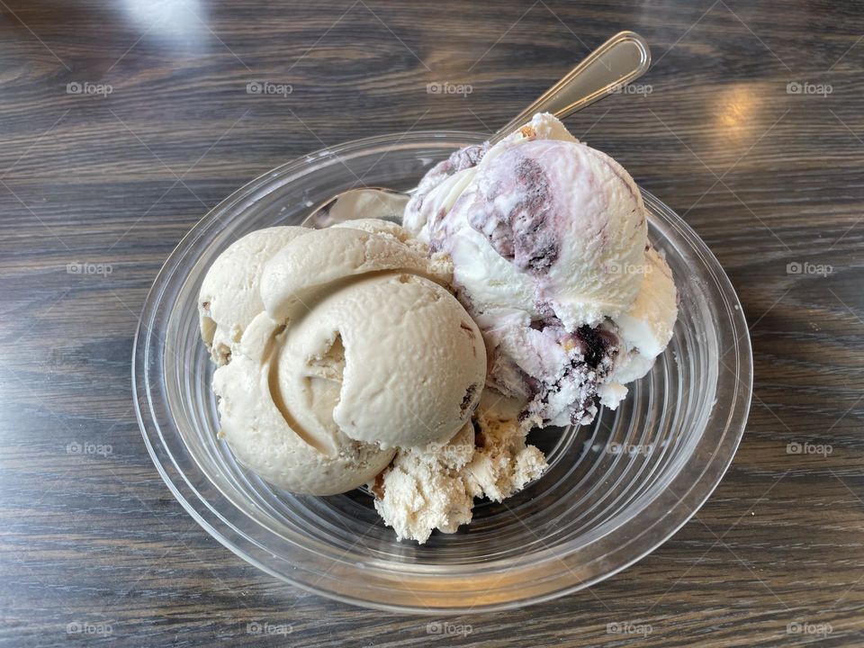 Bowl of ice cream at the diner, old fashioned homemade ice cream, delicious desserts