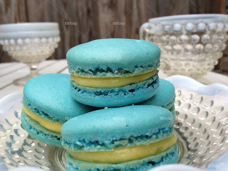 italy blue lemon macarons by 150