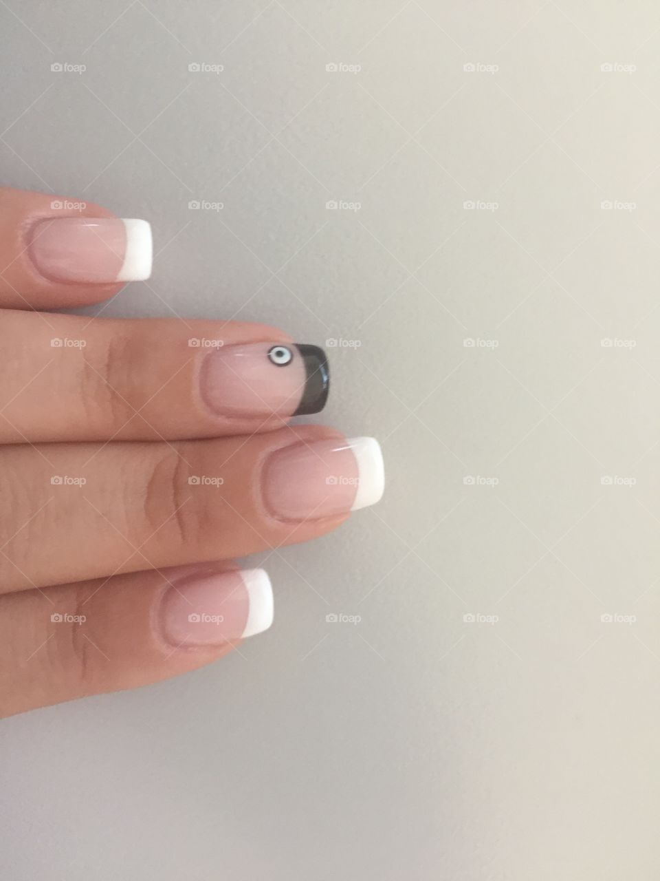 Alternative french manicure!!!💅🏽💅🏽