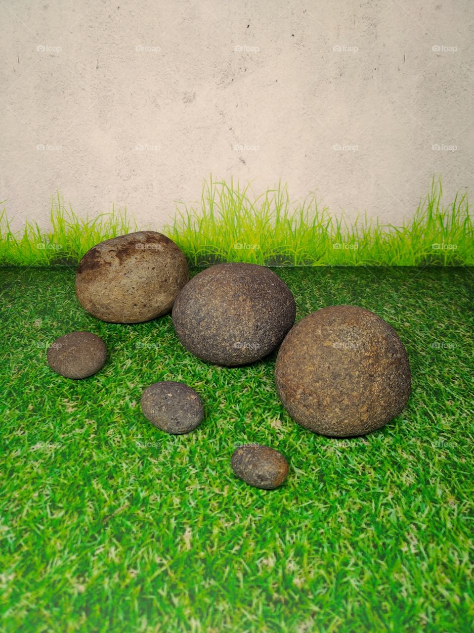 Round shape stones