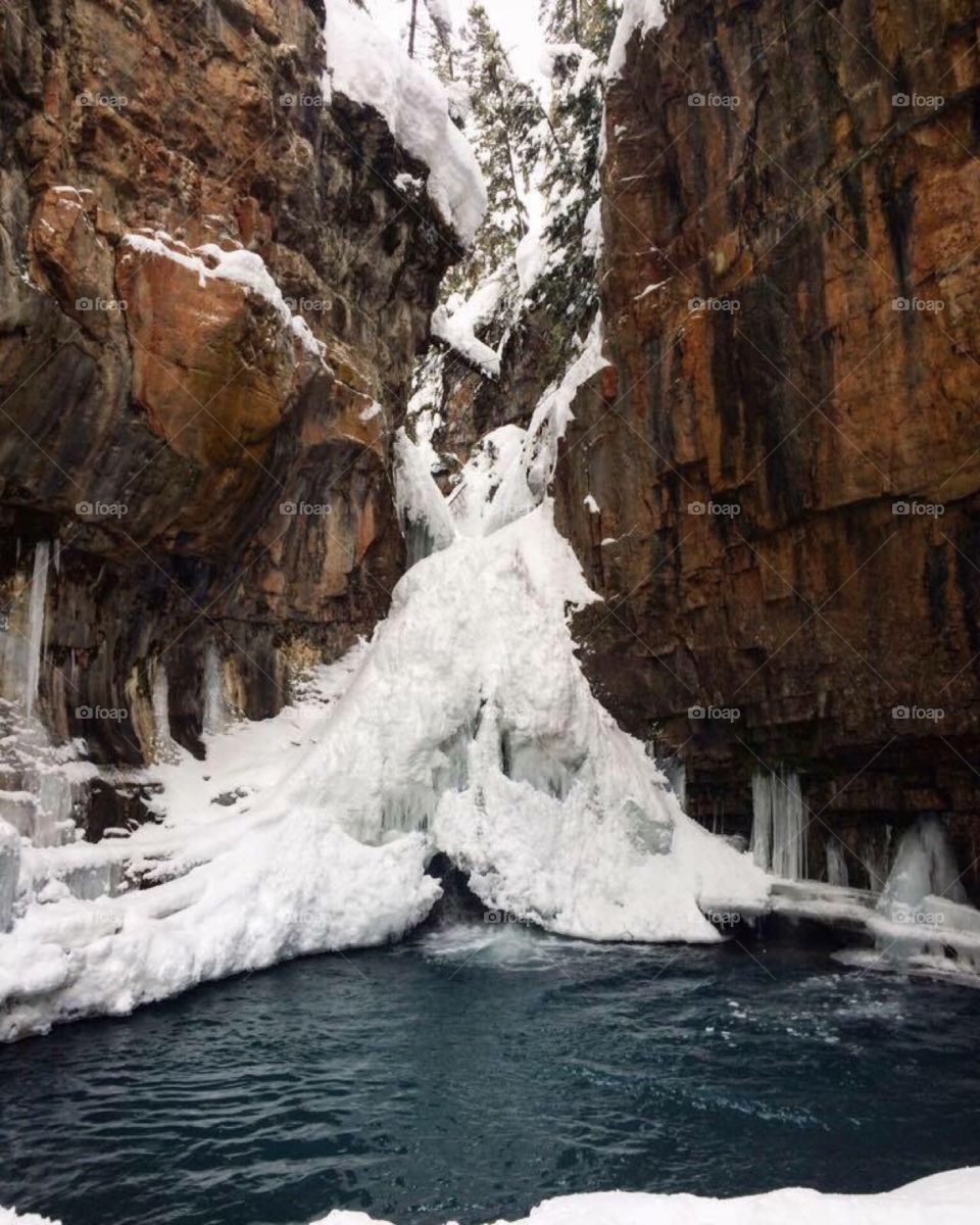 Colorado has the best frozen waterfalls