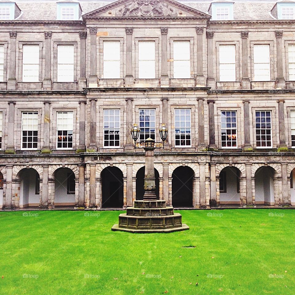 holyrood palace 