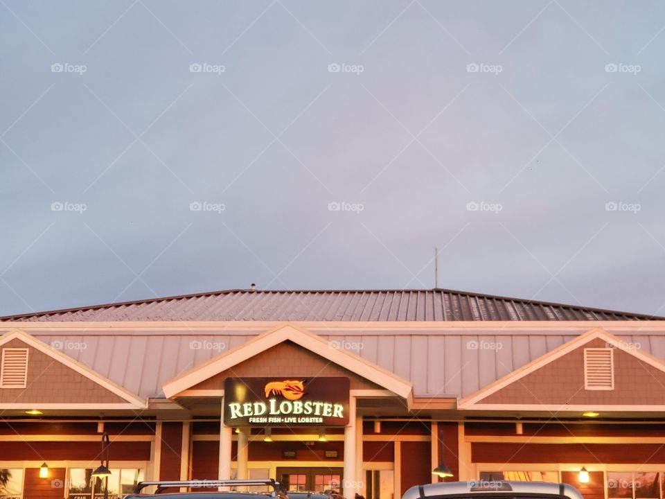 where to go for seafood during the holidays