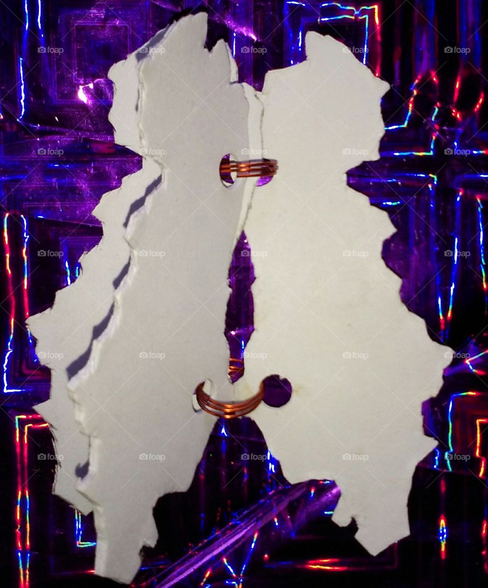 the face book of the country ALBANIA.
it's the first book entire the worldwide on it and no one like this in the world till now.
if you want to earn money with it you should download it's first photograph at the first sight, keep it and share it.