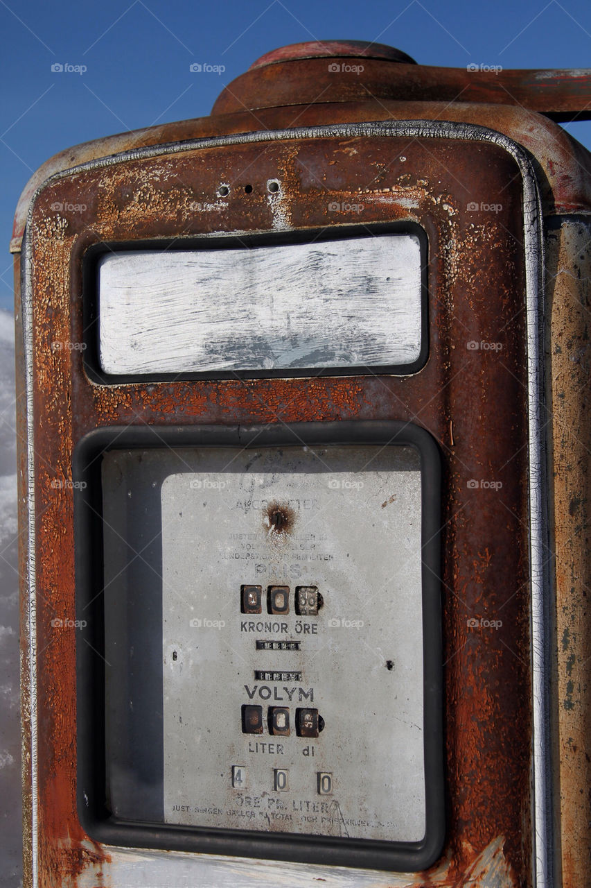 rust petrol pump by kallek