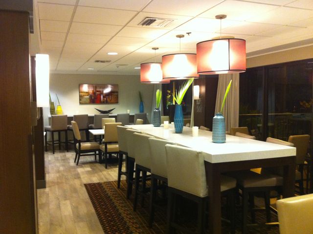 Dinning room! Hampton Inn Miami Airport