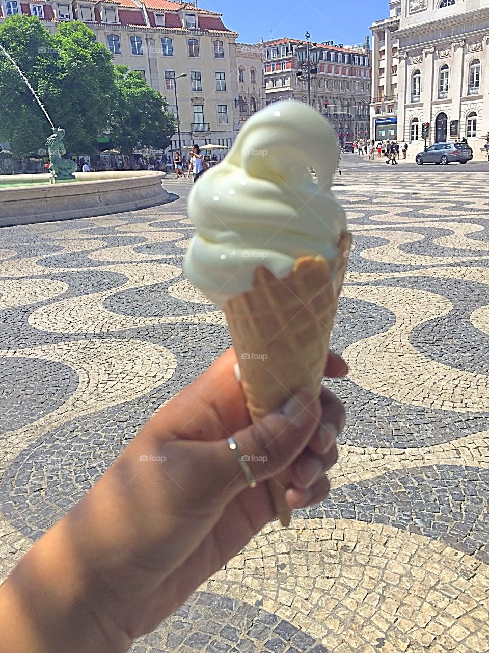 Soft scoop ice cream in Rossio square - Potugal 