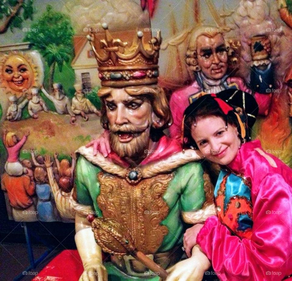 King sculpture on a Mardi Gras float