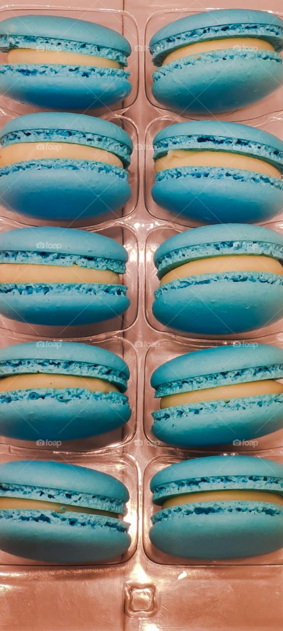 Multiverse: Lined up and delicious macarons
