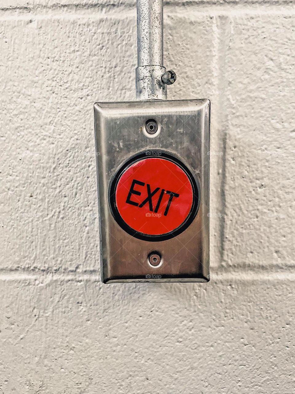 Exit push button, exit button for door, pushing the exit button to leave, automatic door switches, signs with directions, daily routines