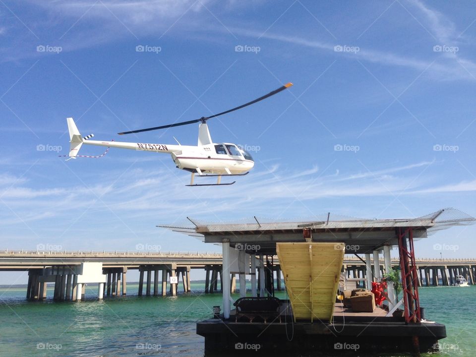 Helicopter tour from a floating platform 