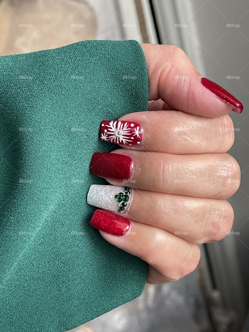 Christmas manicure 