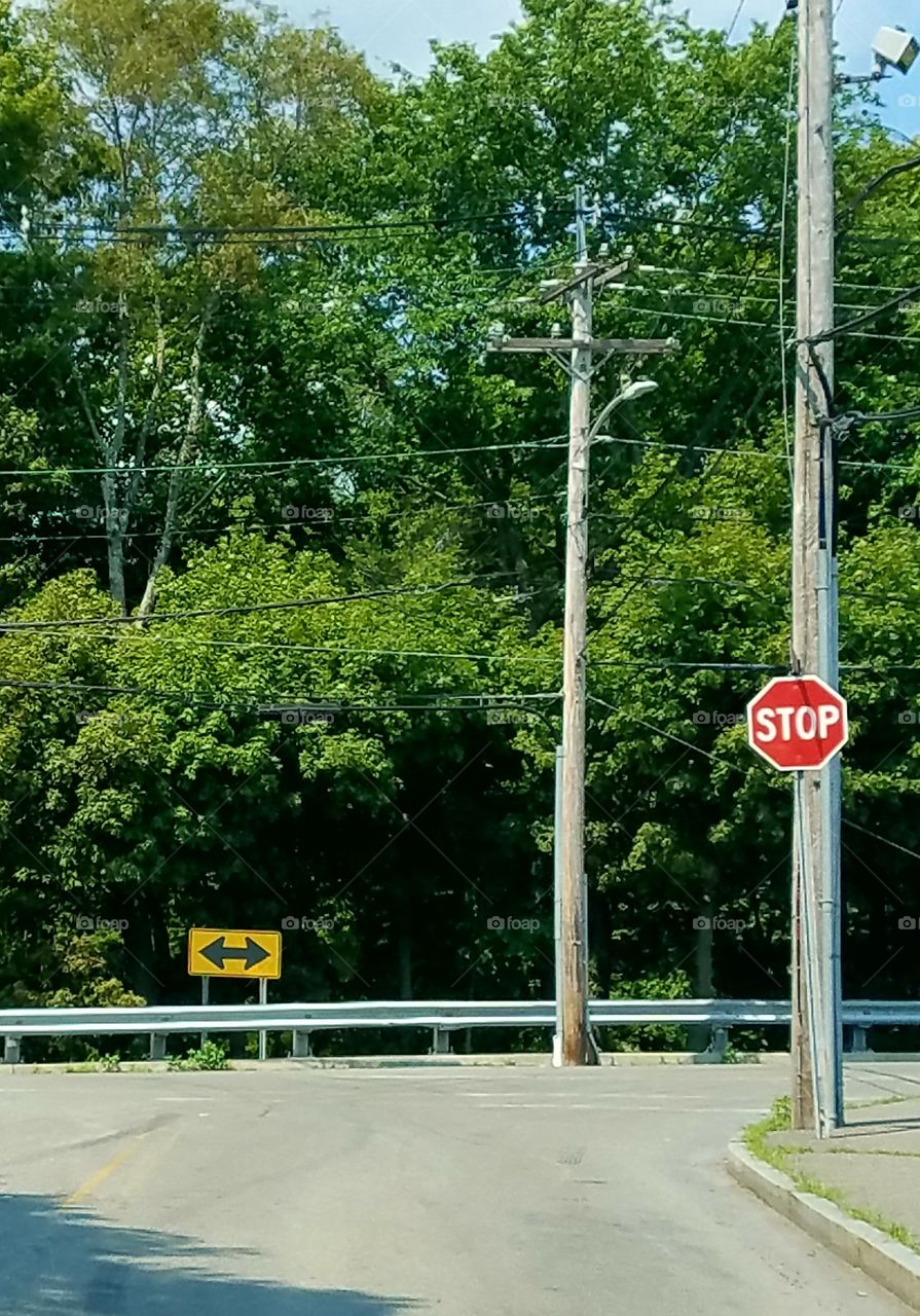 Stop Sign, End of Road, Either Left or Right!