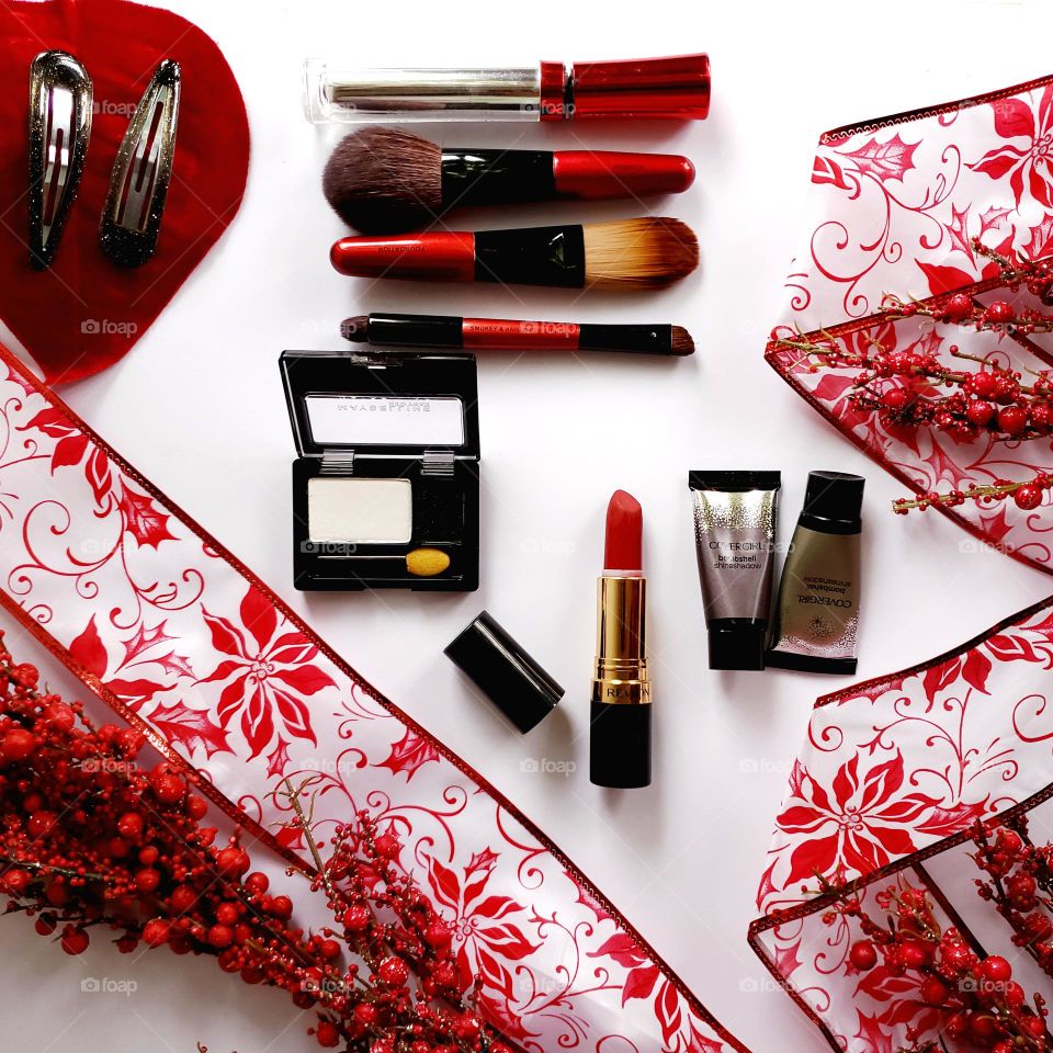 Makeup - Holiday red theme