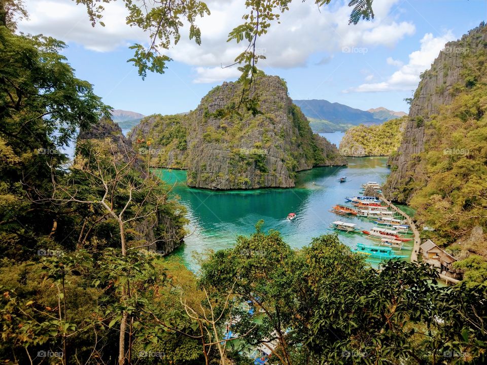 overview of islands in the ocean