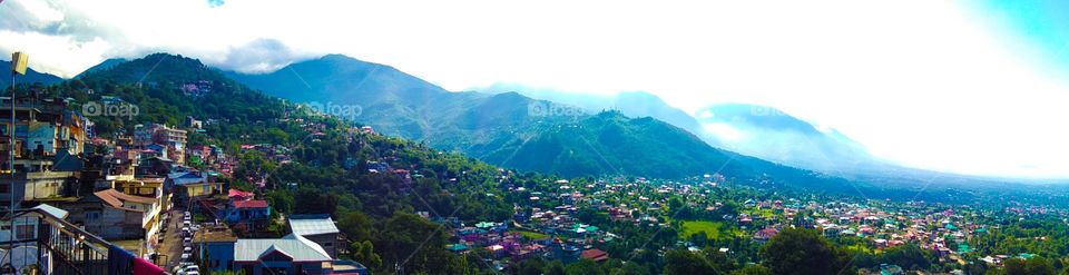 Dhauladhar mountain range 