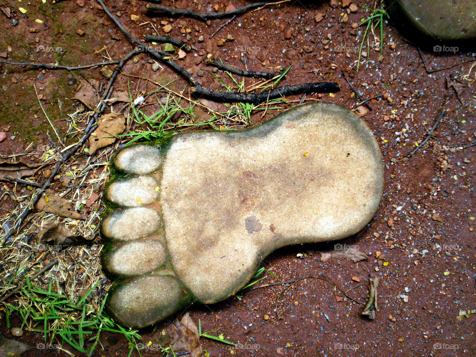 Cement sculpture (detail) by Siron Franco on Goiás Contemporary Art Museum