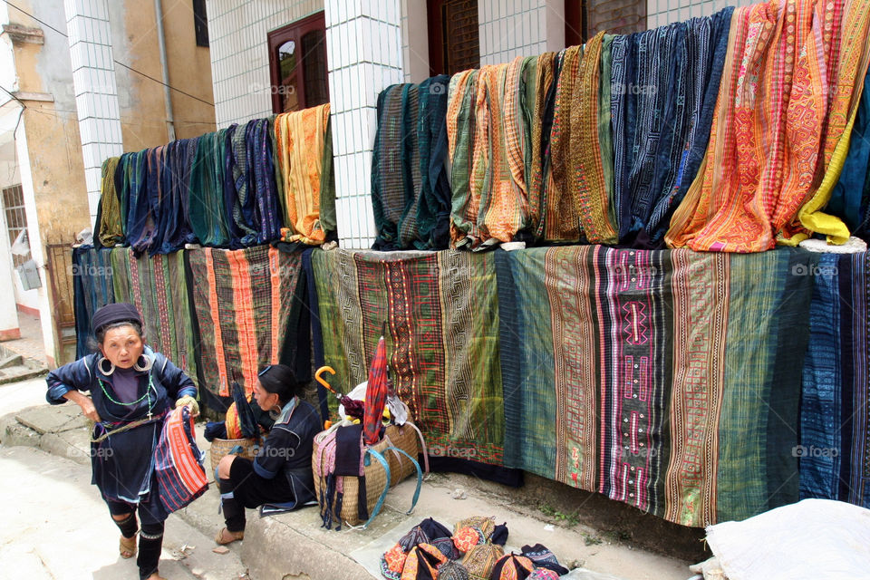 woman colorful basket sale by mengzishiliu