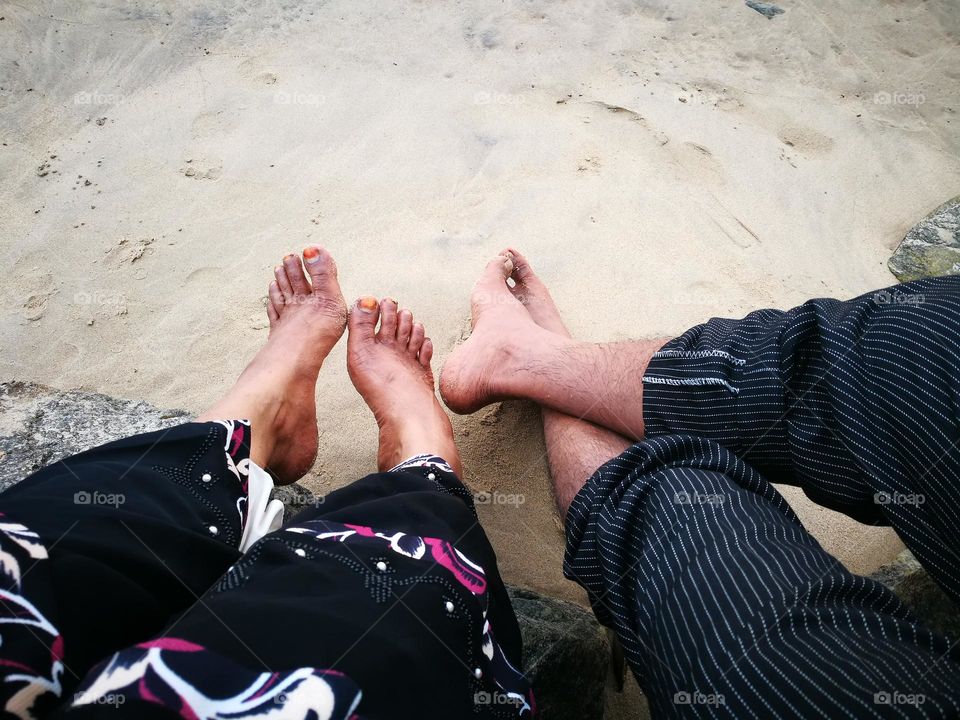 lover in the beach get together