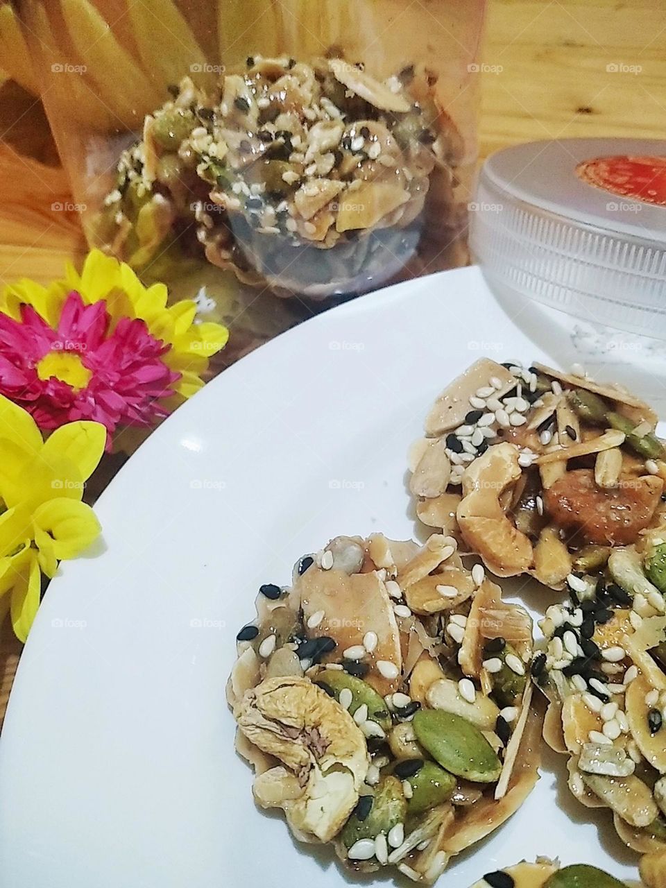 Cookies with cashews, sesame, almonds, sunflower seeds, florentin mix