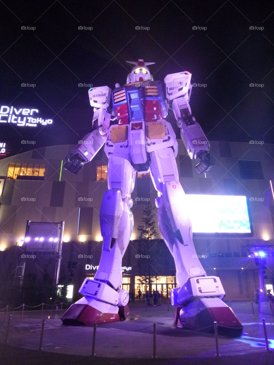 Mobile suit GUNDAM at night