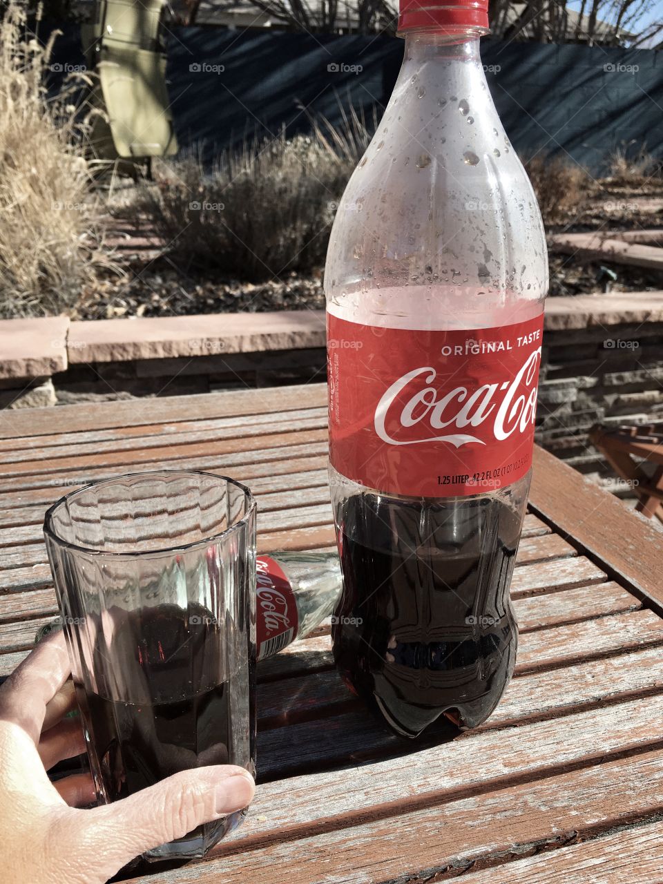 Taste the buzz Coca Cola 